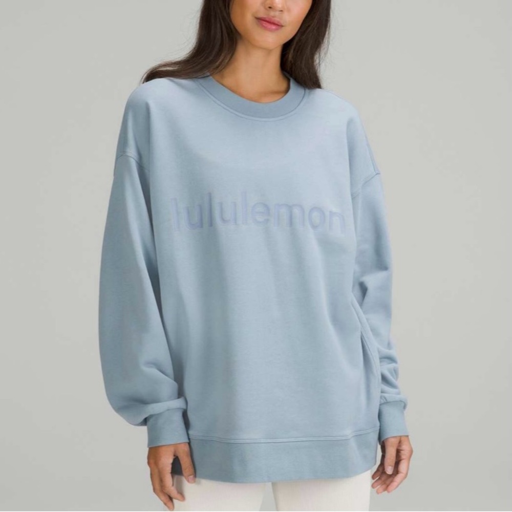 Lululemon Perfectly Oversized Crew Logo Graphic in Chambray - Size 10